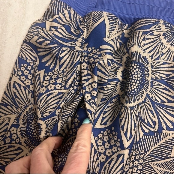 St. John's Bay skort blue floral pockets shorts plus size 1X - Picture 3 of 8